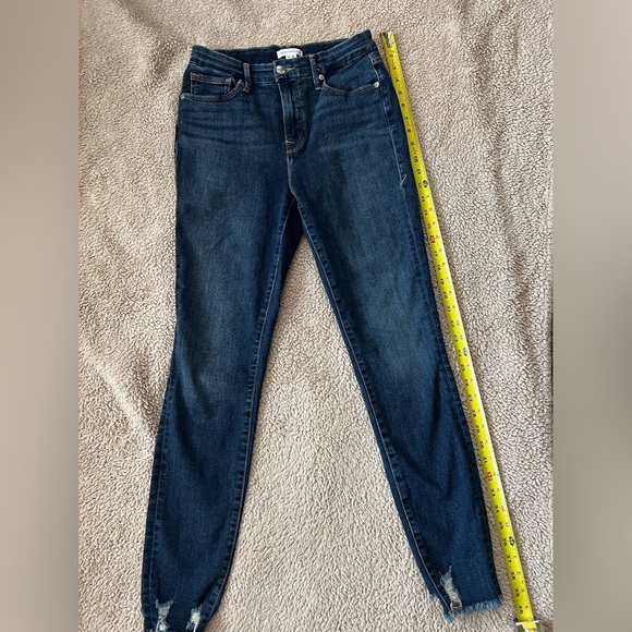 Good American High Rise Skinny Distressed Hem Jeans 6/28 - Picture 6 of 9